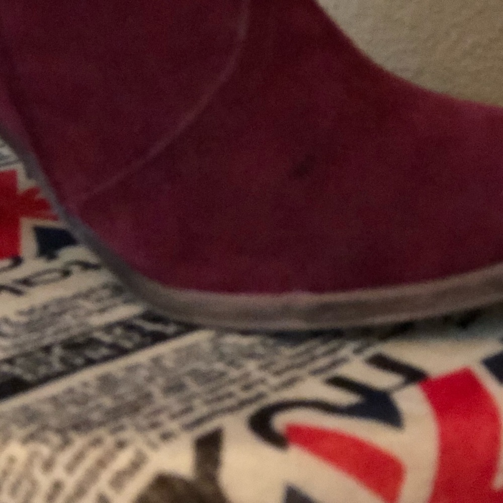 Red Bootie - Picture 4 of 4